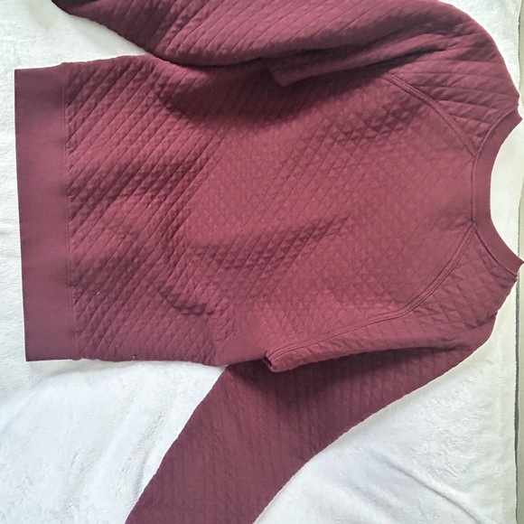 L.L.Bean Quilted Crewneck Sweatshirt - Maroon - Picture 6 of 6